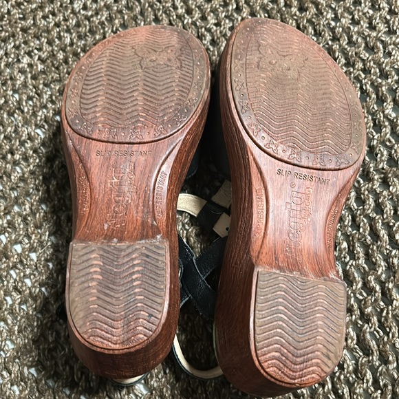 Alegria Black Sandals with Elegant Design - Picture 4 of 5